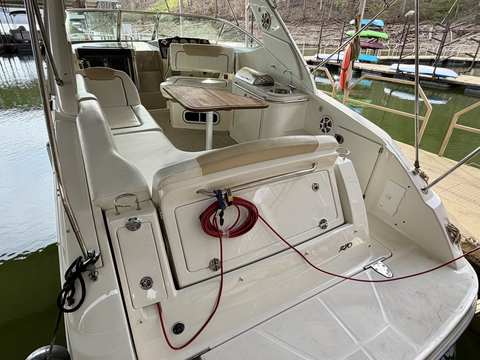 2009 Sea Ray 270 Sundancer