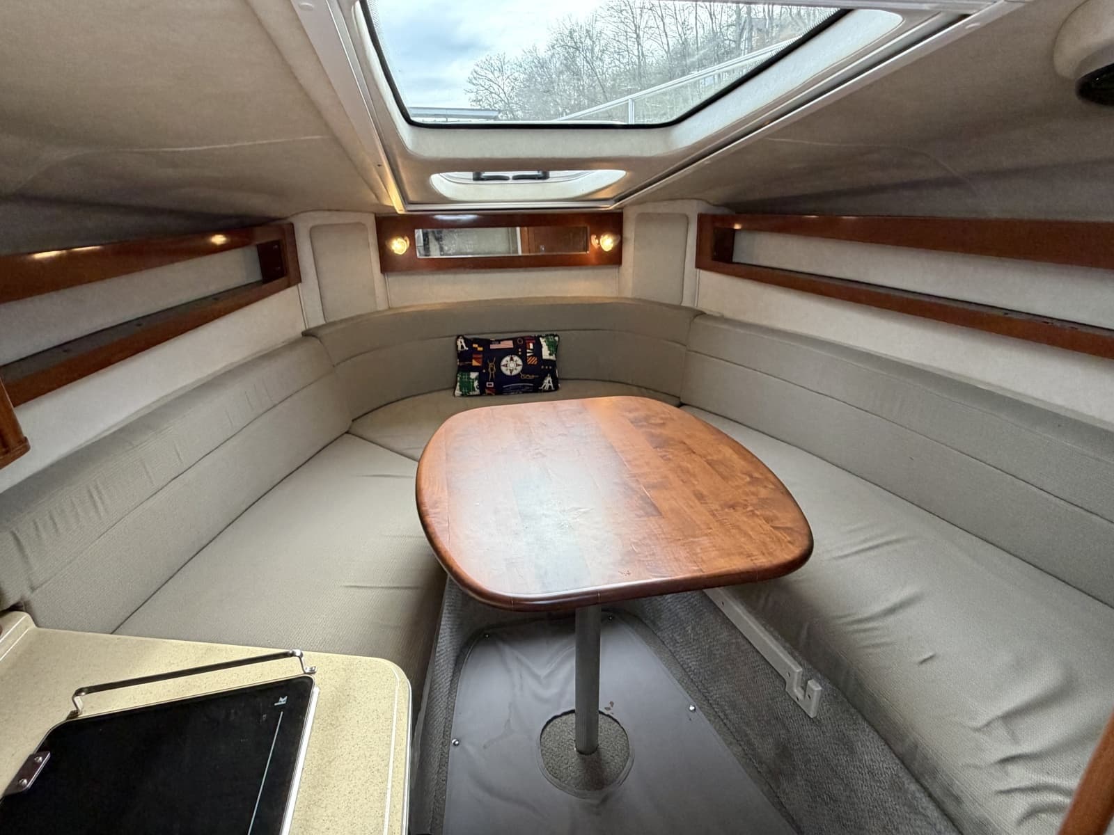 2009 Sea Ray 270 Sundancer