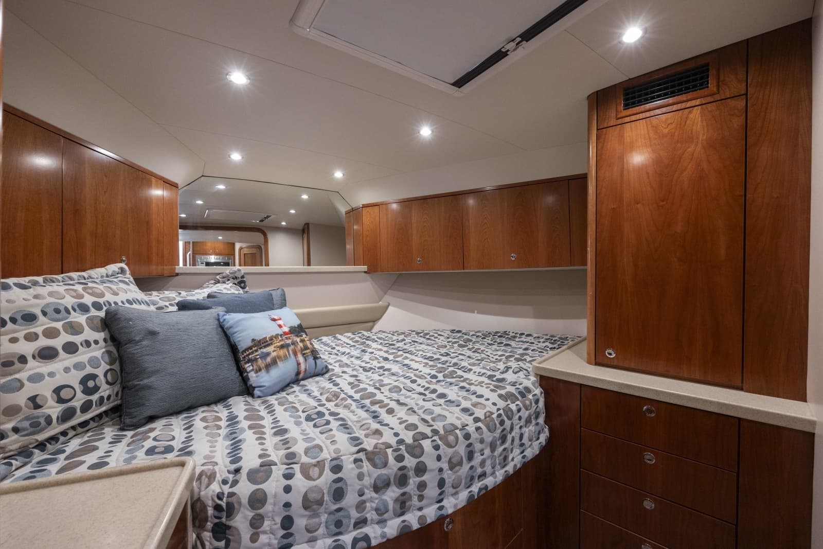2019 Albemarle 410 Express Fisherman