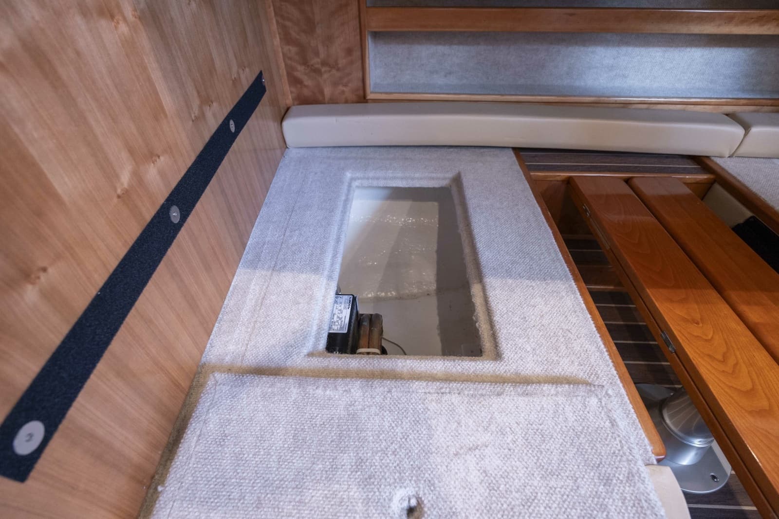 2019 Albemarle 410 Express Fisherman