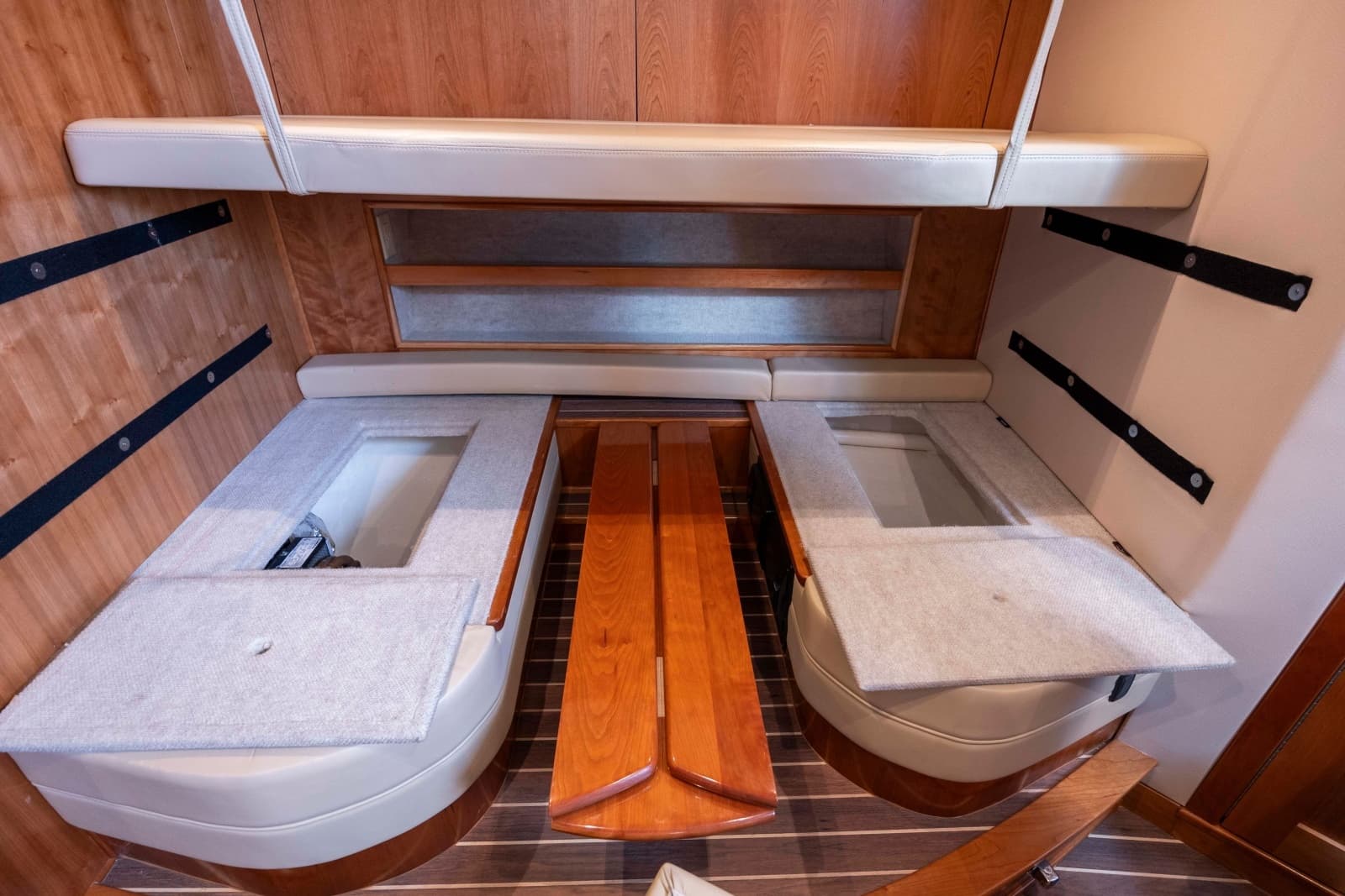 2019 Albemarle 410 Express Fisherman