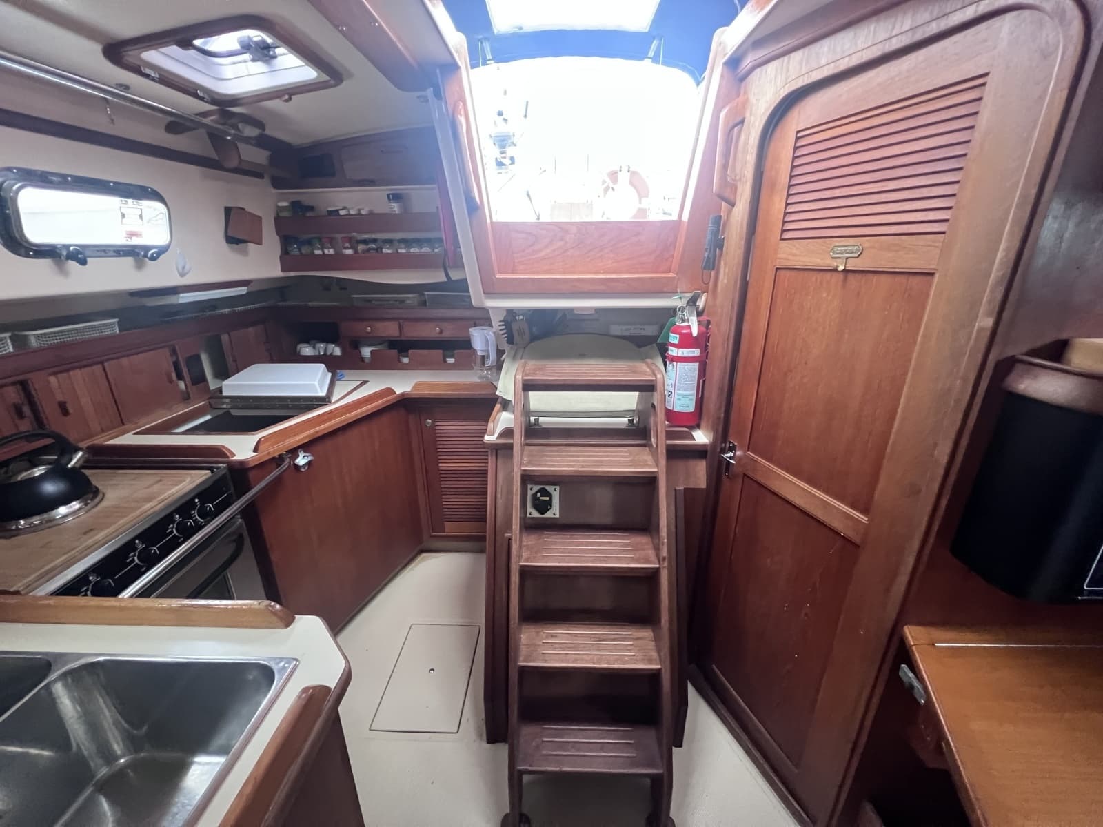 1997 Island Packet 37