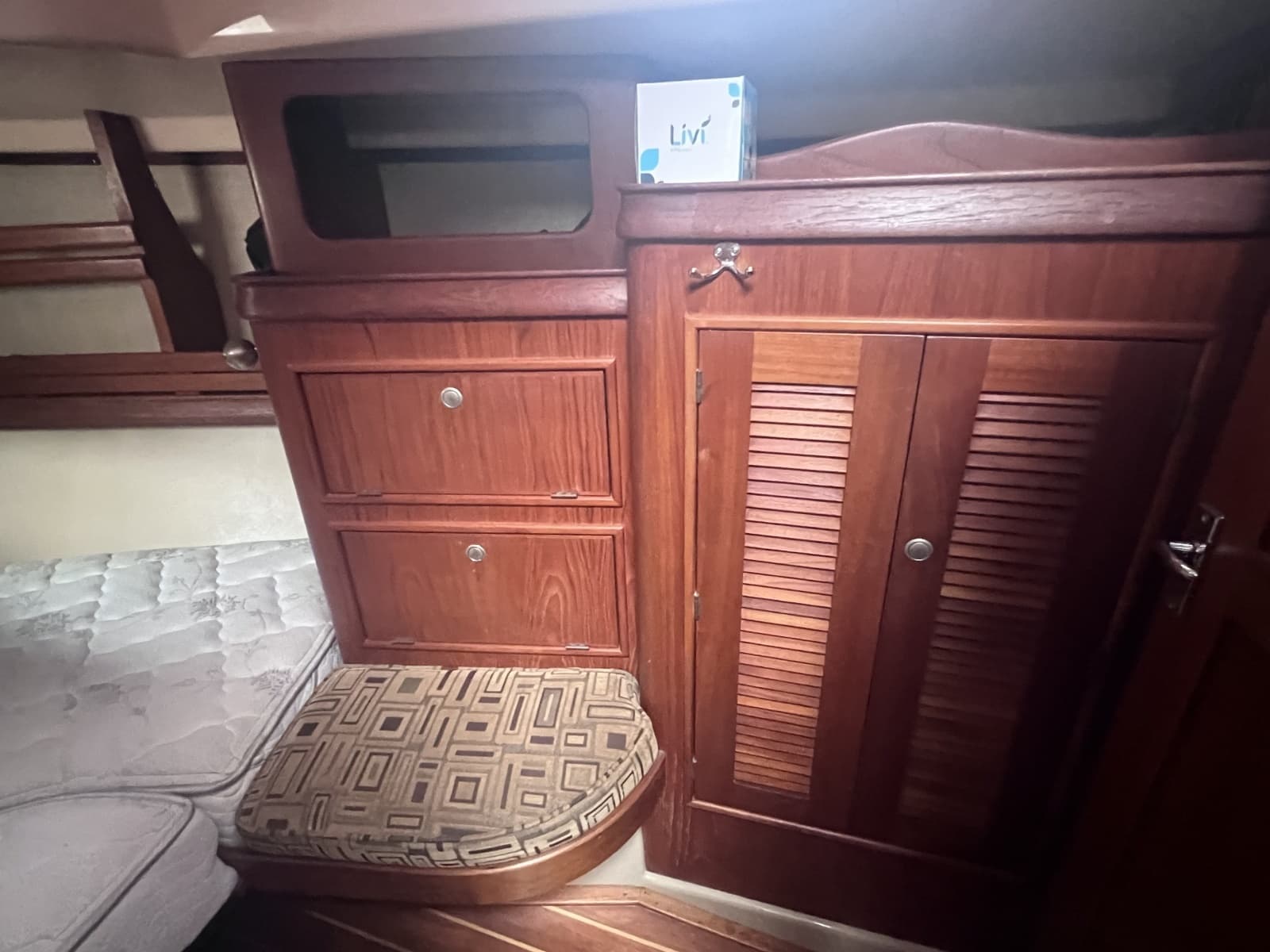 1997 Island Packet 37