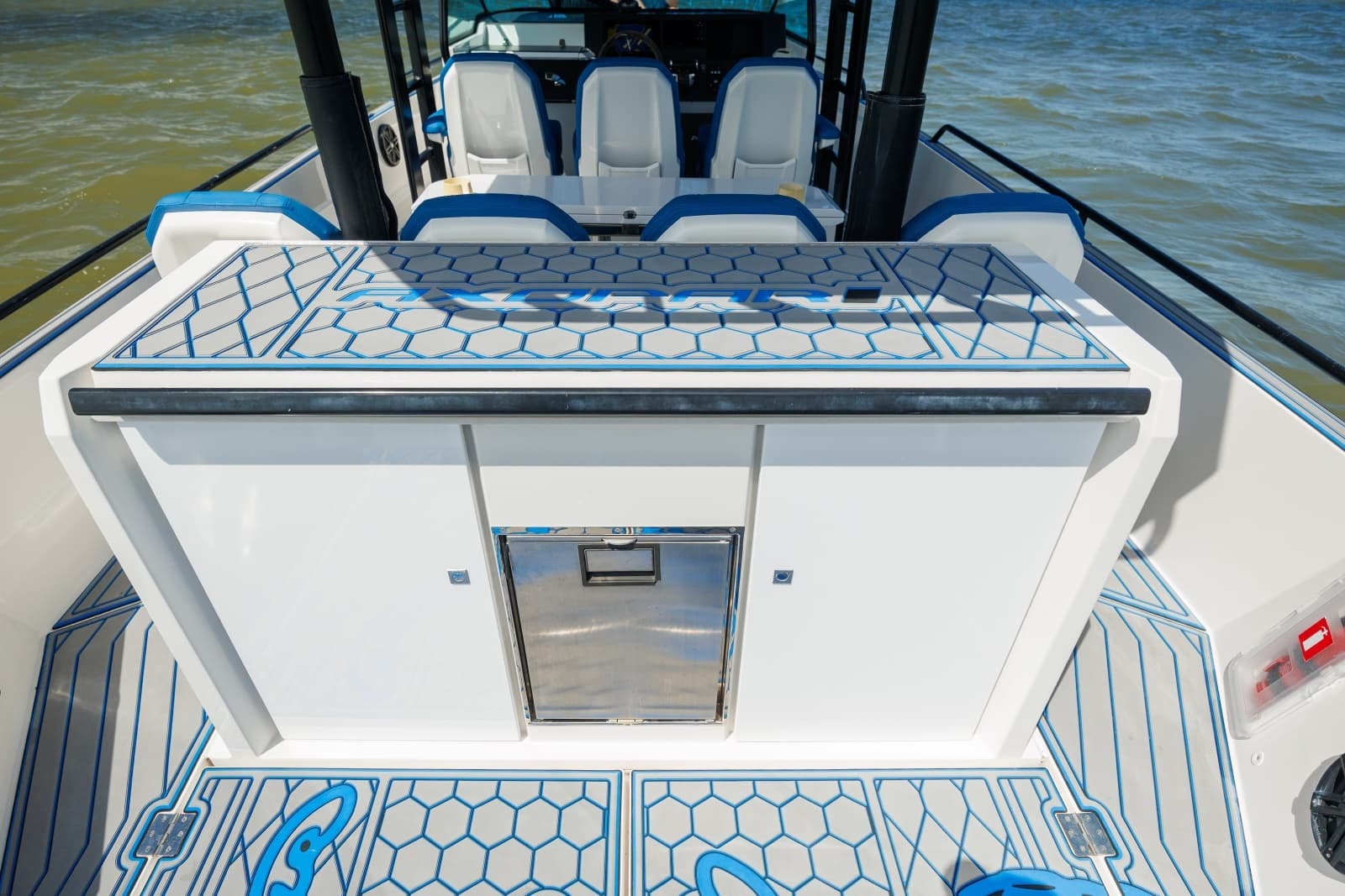 2019 Axopar 37 Sun Top