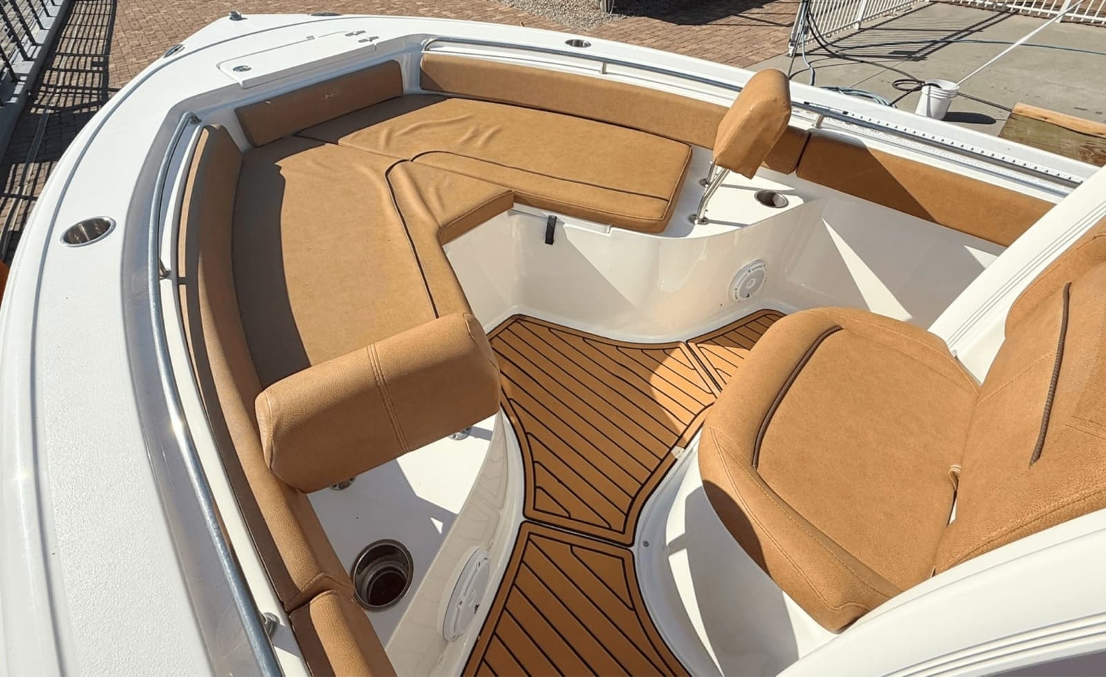 2021 Sea Hunt Ultra 229