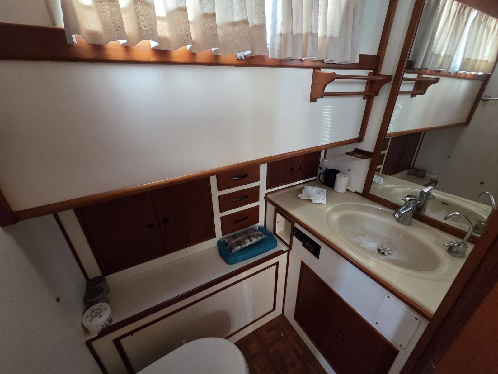 1989 Grand Banks Classic 46