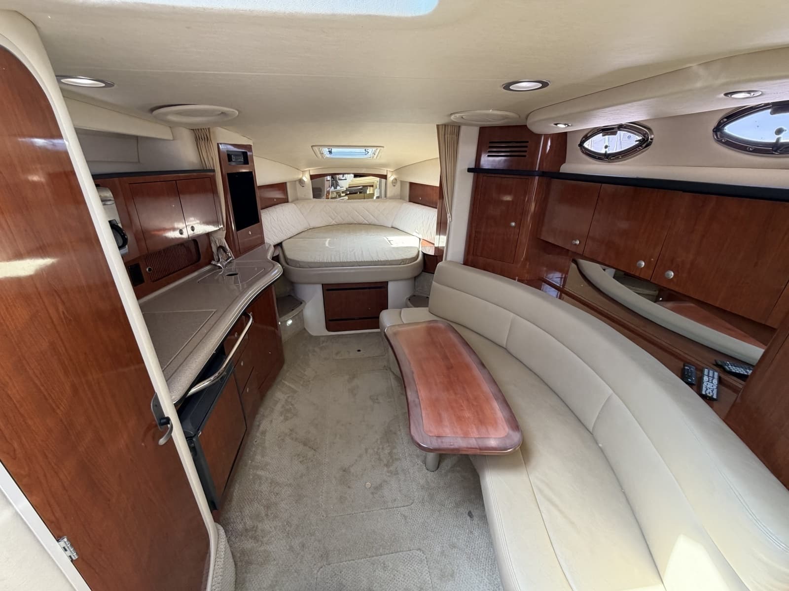 2006 Sea Ray 320 Sundancer