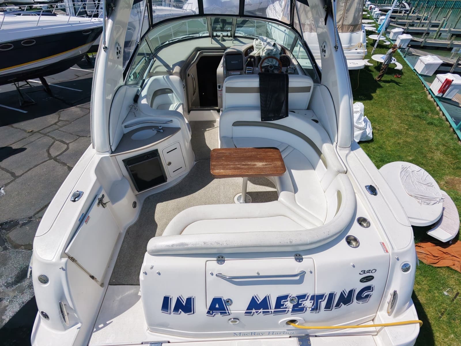 2006 Sea Ray 320 Sundancer