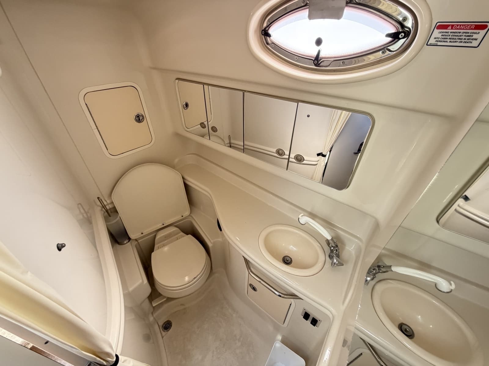 2006 Sea Ray 320 Sundancer