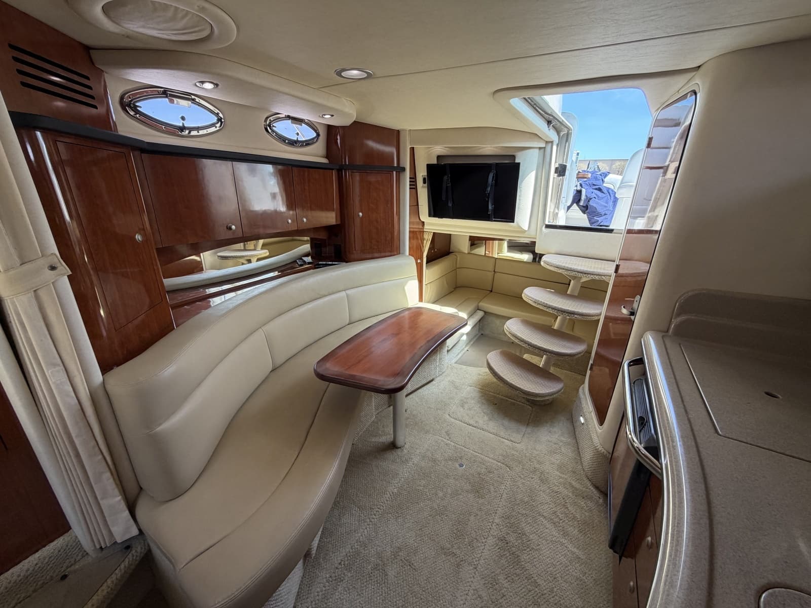 2006 Sea Ray 320 Sundancer