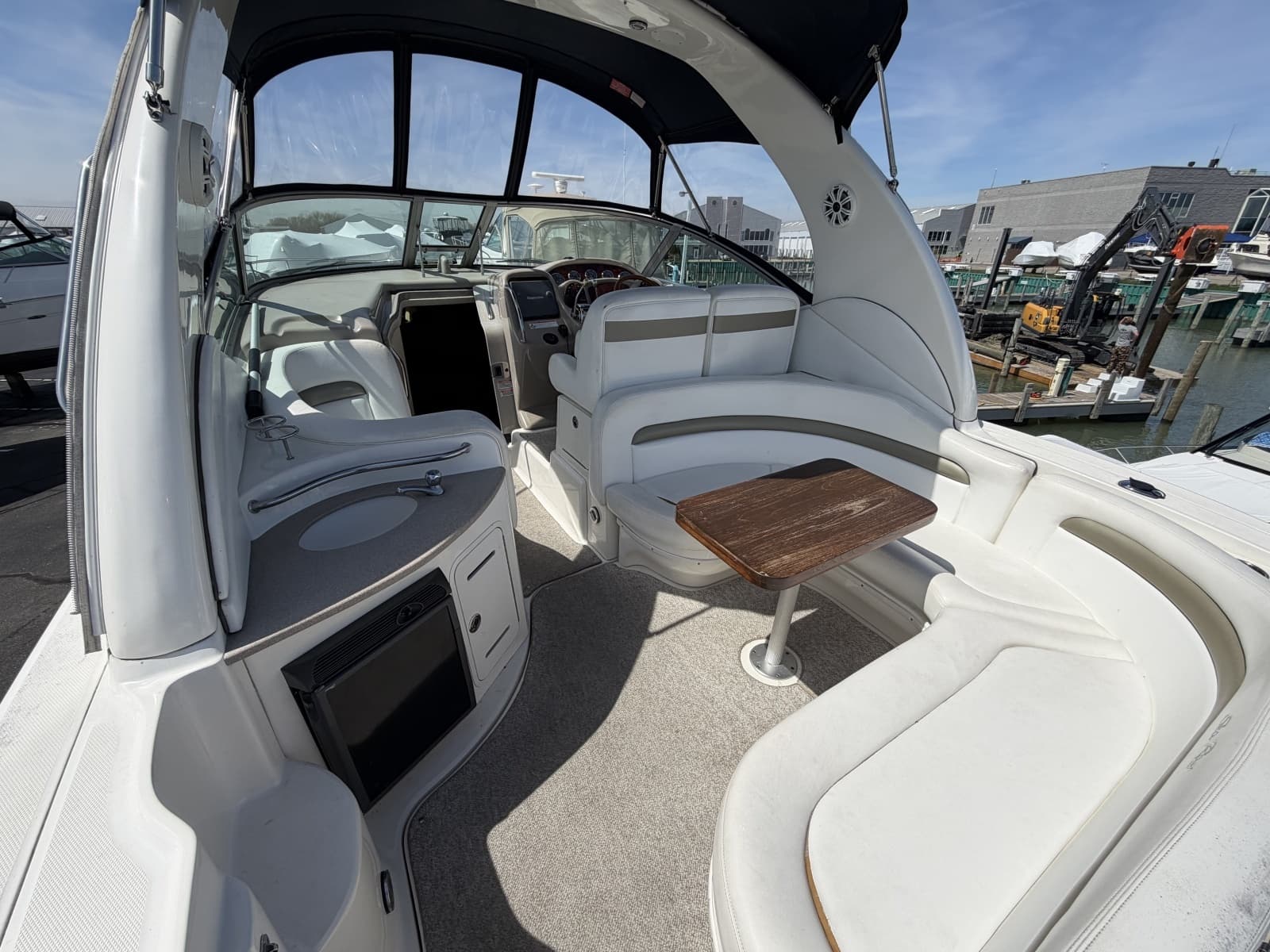 2006 Sea Ray 320 Sundancer