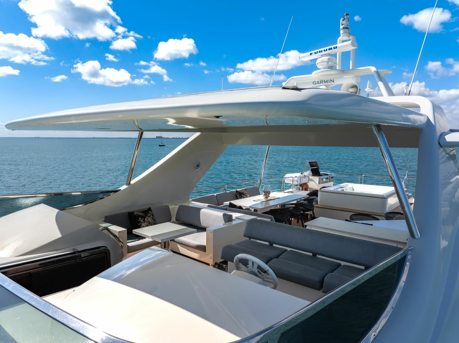 2005 Azimut 105