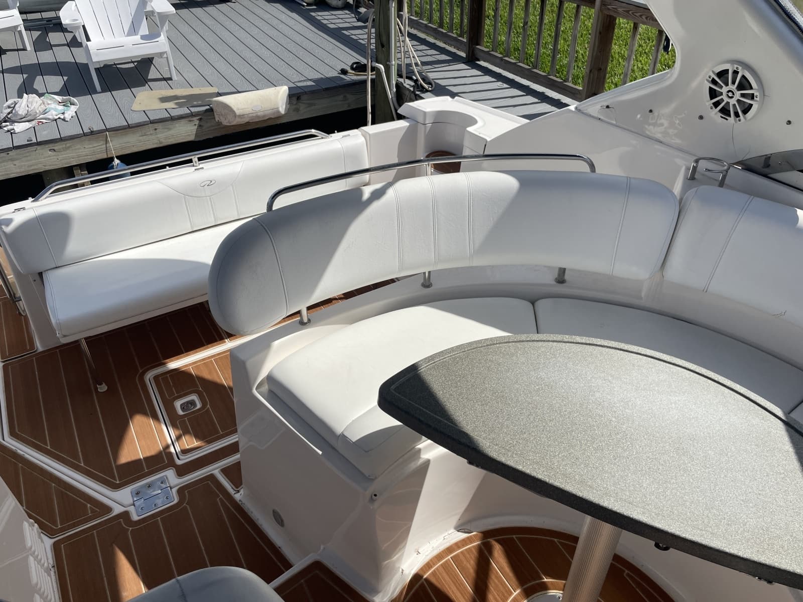 2005 Regal 3560 Express