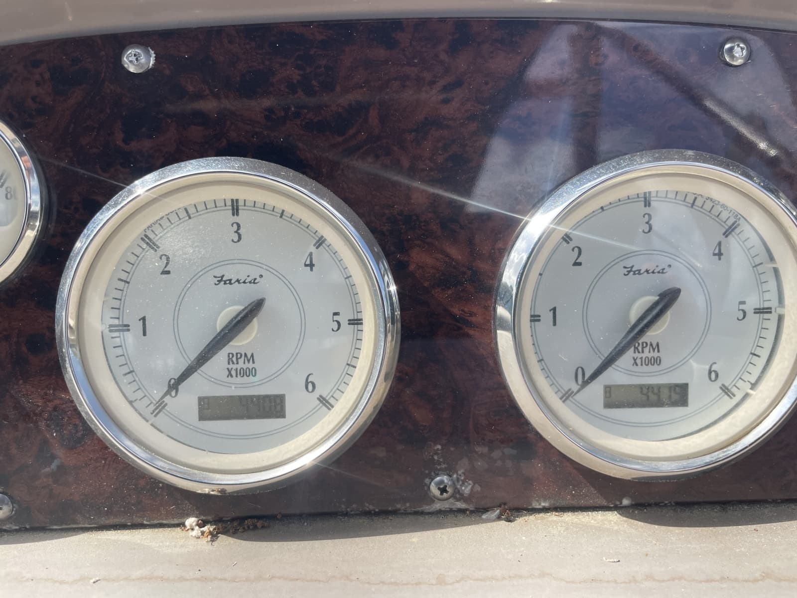 2005 Regal 3560 Express