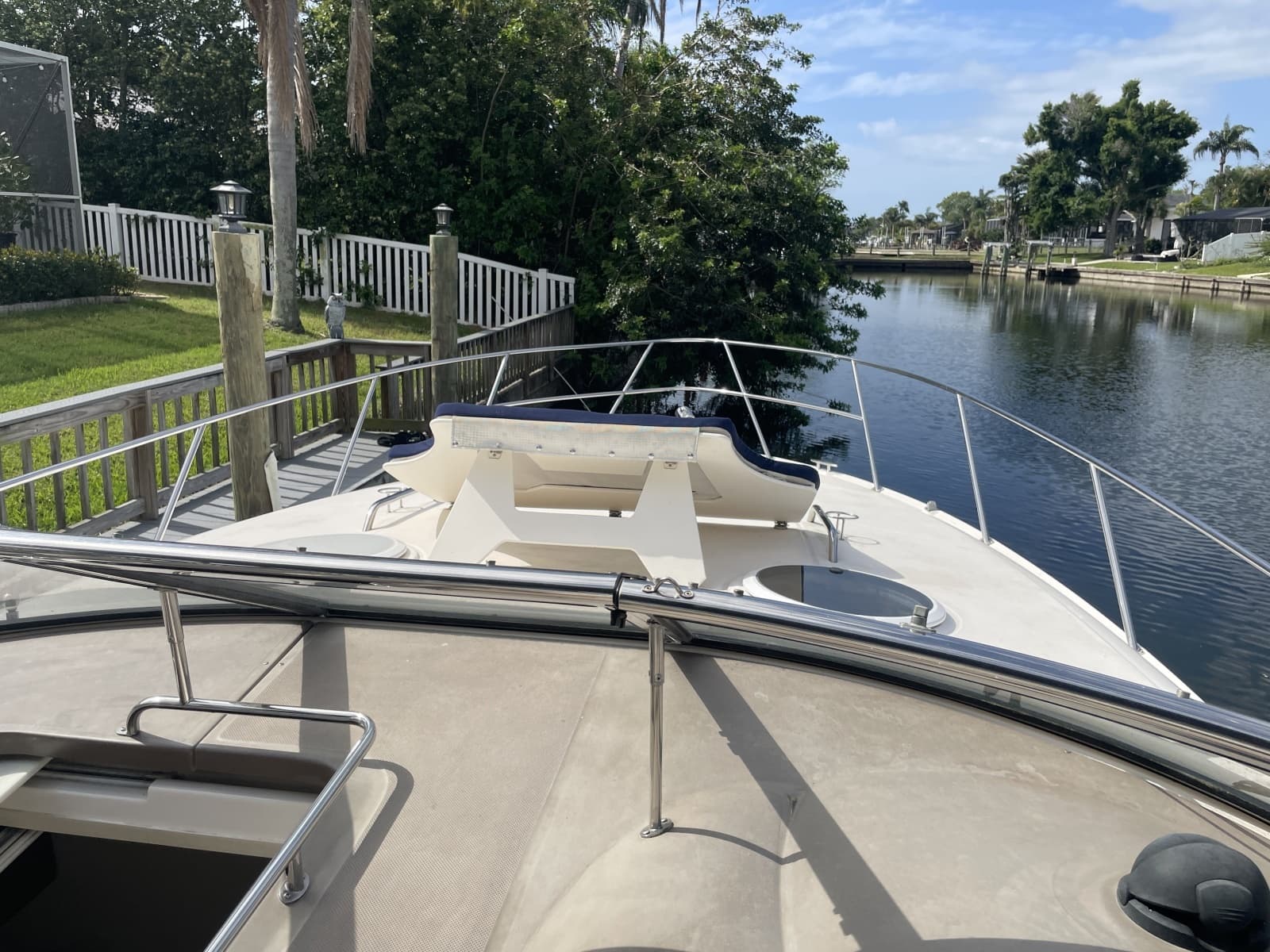 2005 Regal 3560 Express