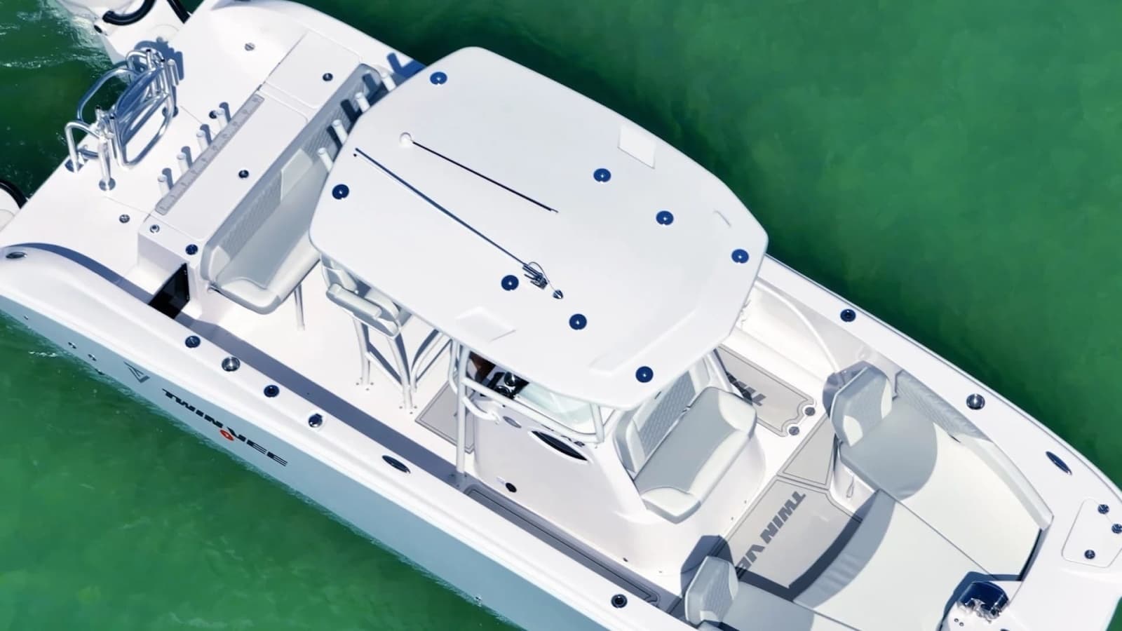 2026 Twin Vee 240 GFX2 CC