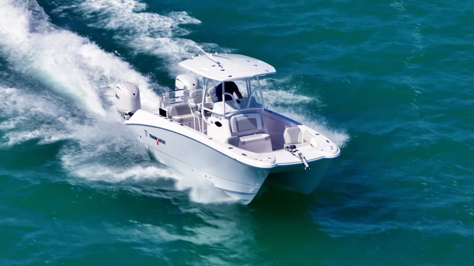 2026 Twin Vee 240 GFX2 CC