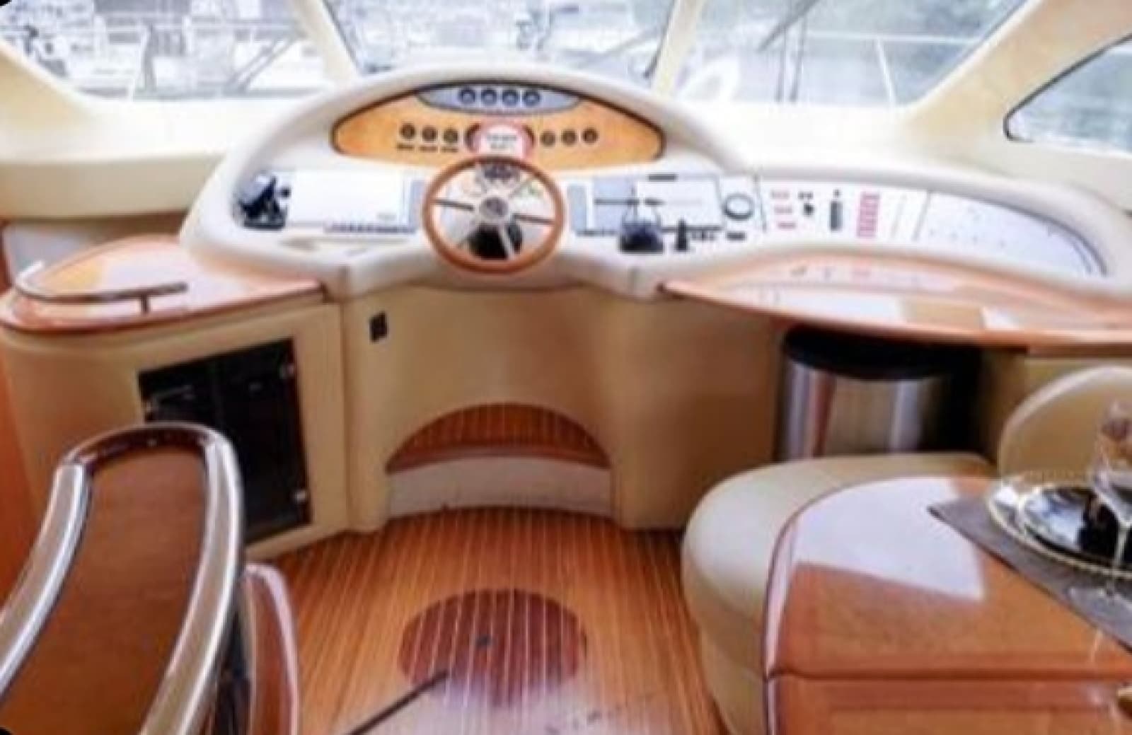 2005 Azimut Fly 62