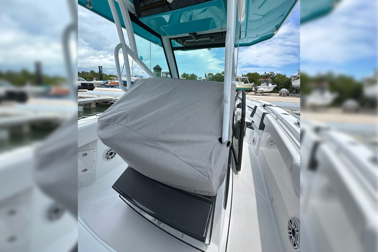 2021 Blackfin 272 CC