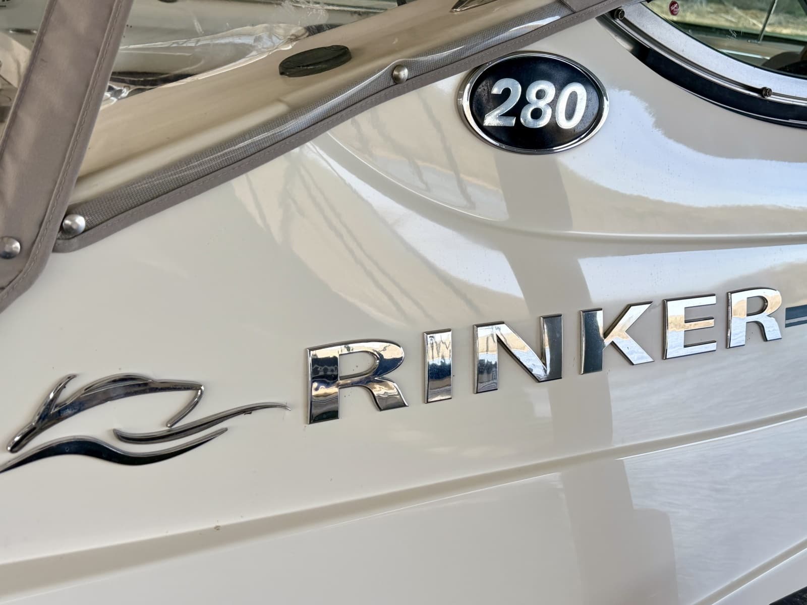 2008 Rinker 280 Express Cruiser