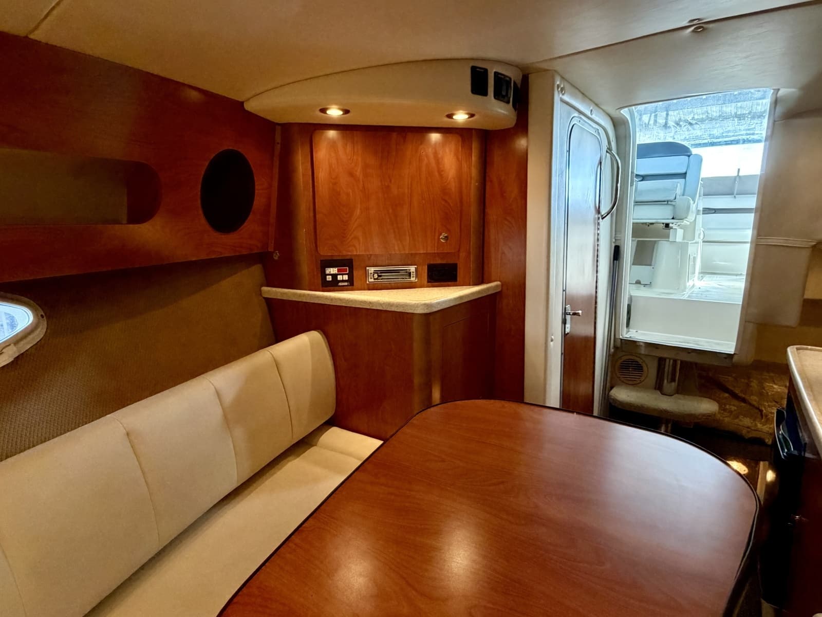 2008 Rinker 280 Express Cruiser