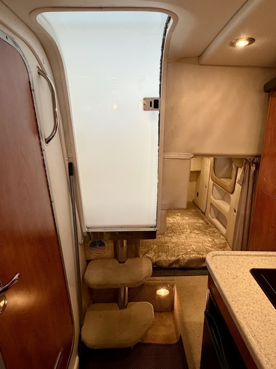 2008 Rinker 280 Express Cruiser