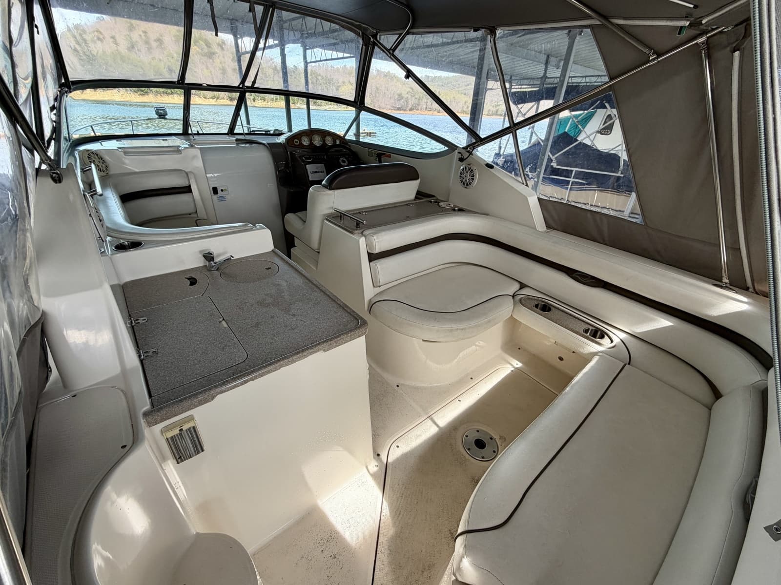 2008 Rinker 280 Express Cruiser