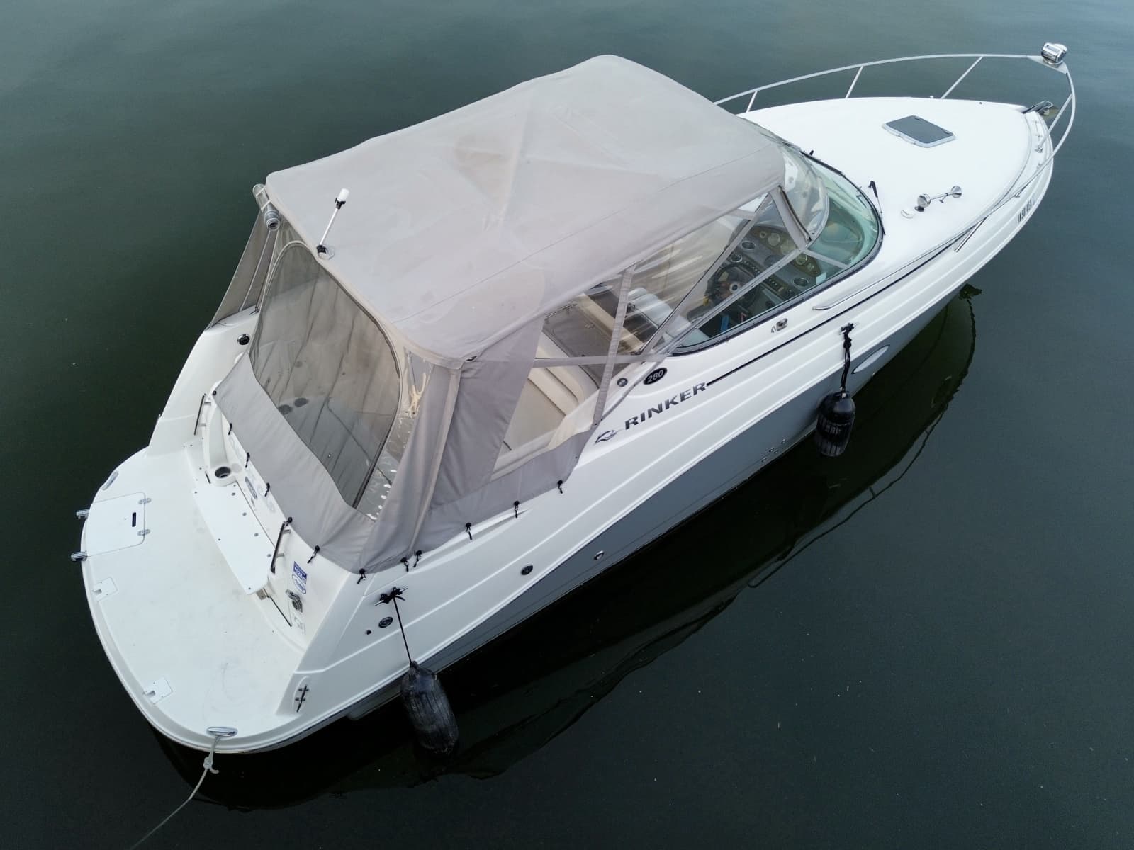 2008 Rinker 280 Express Cruiser