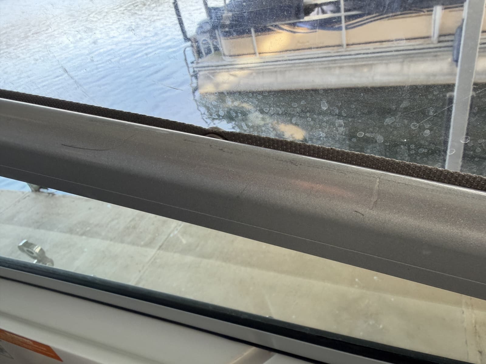 2008 Rinker 280 Express Cruiser