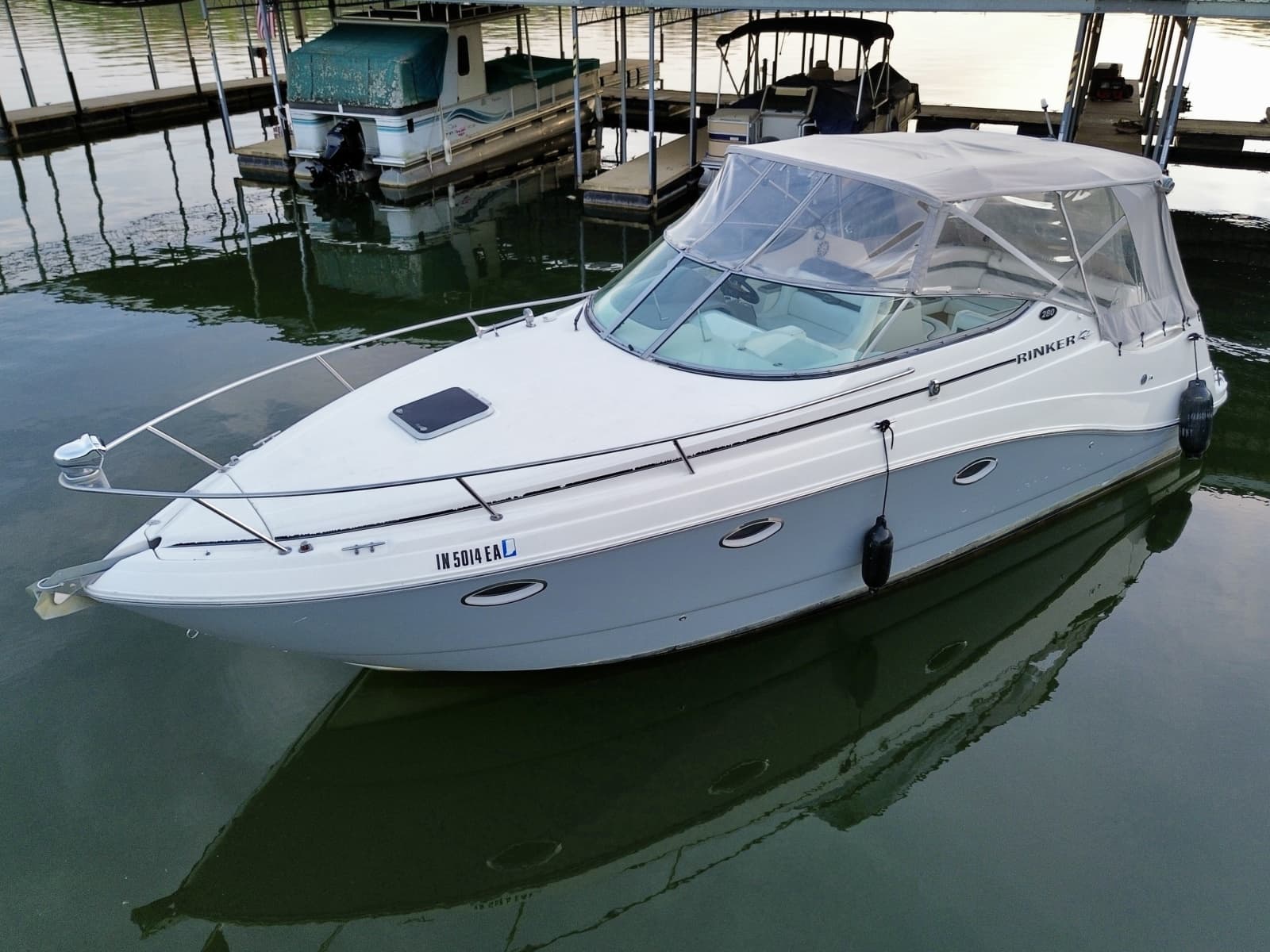 2008 Rinker 280 Express Cruiser