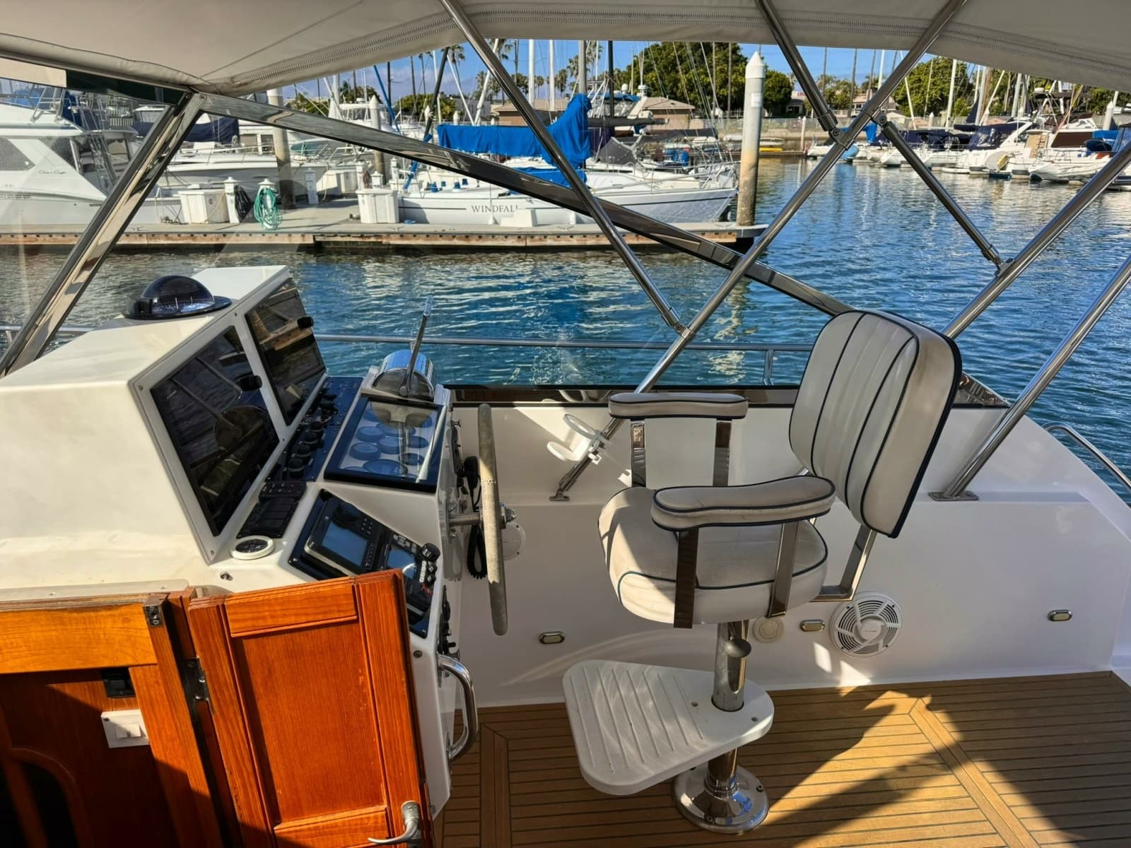 1999 Grand Banks Yachts 