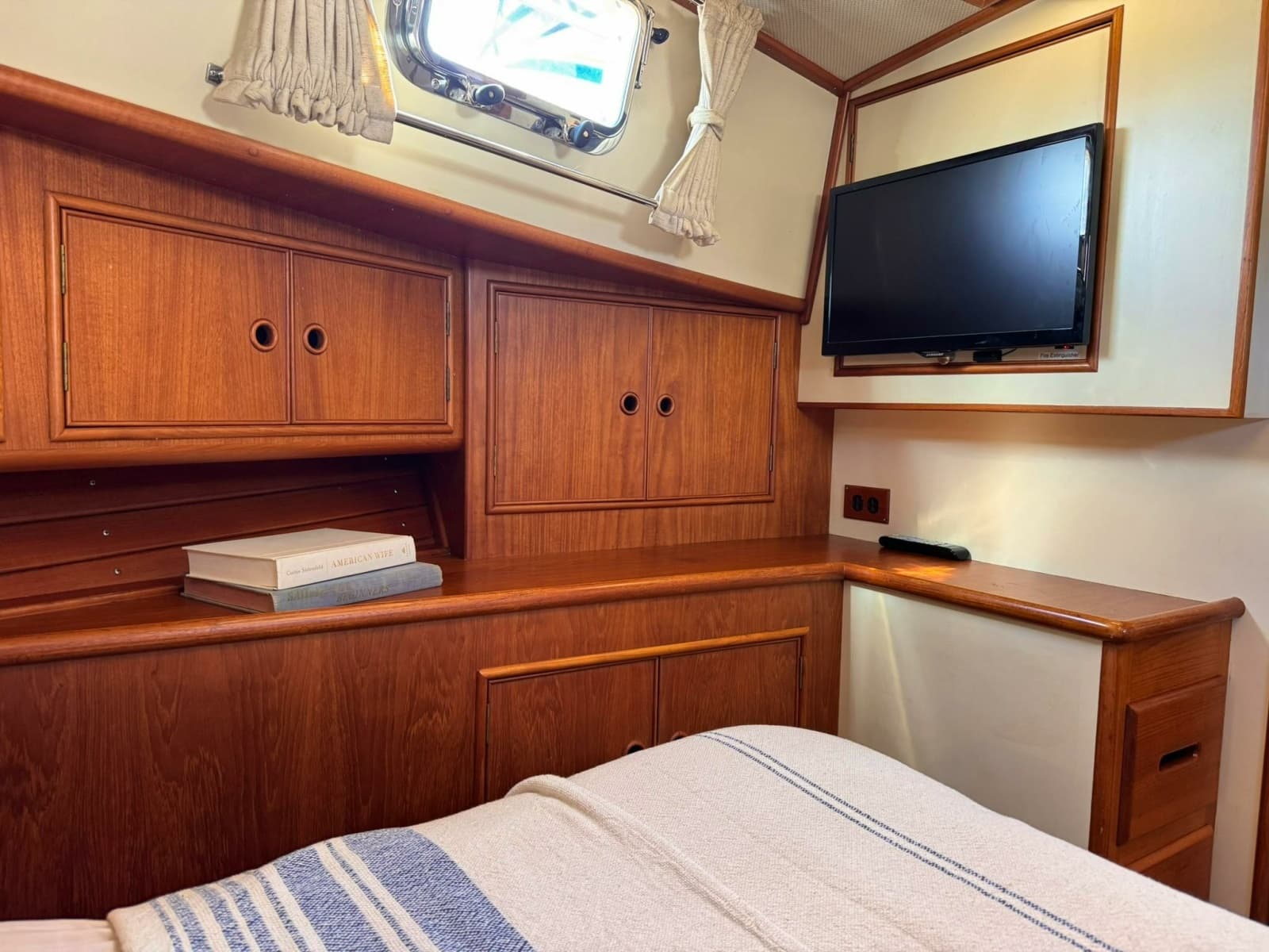 1999 Grand Banks Yachts 