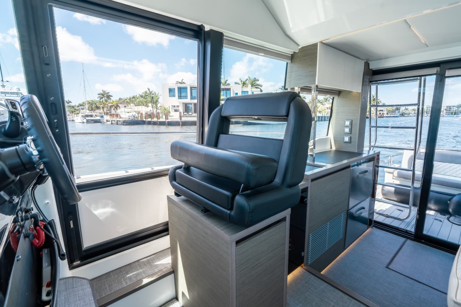 2024 Jeanneau NC 1295 Fly