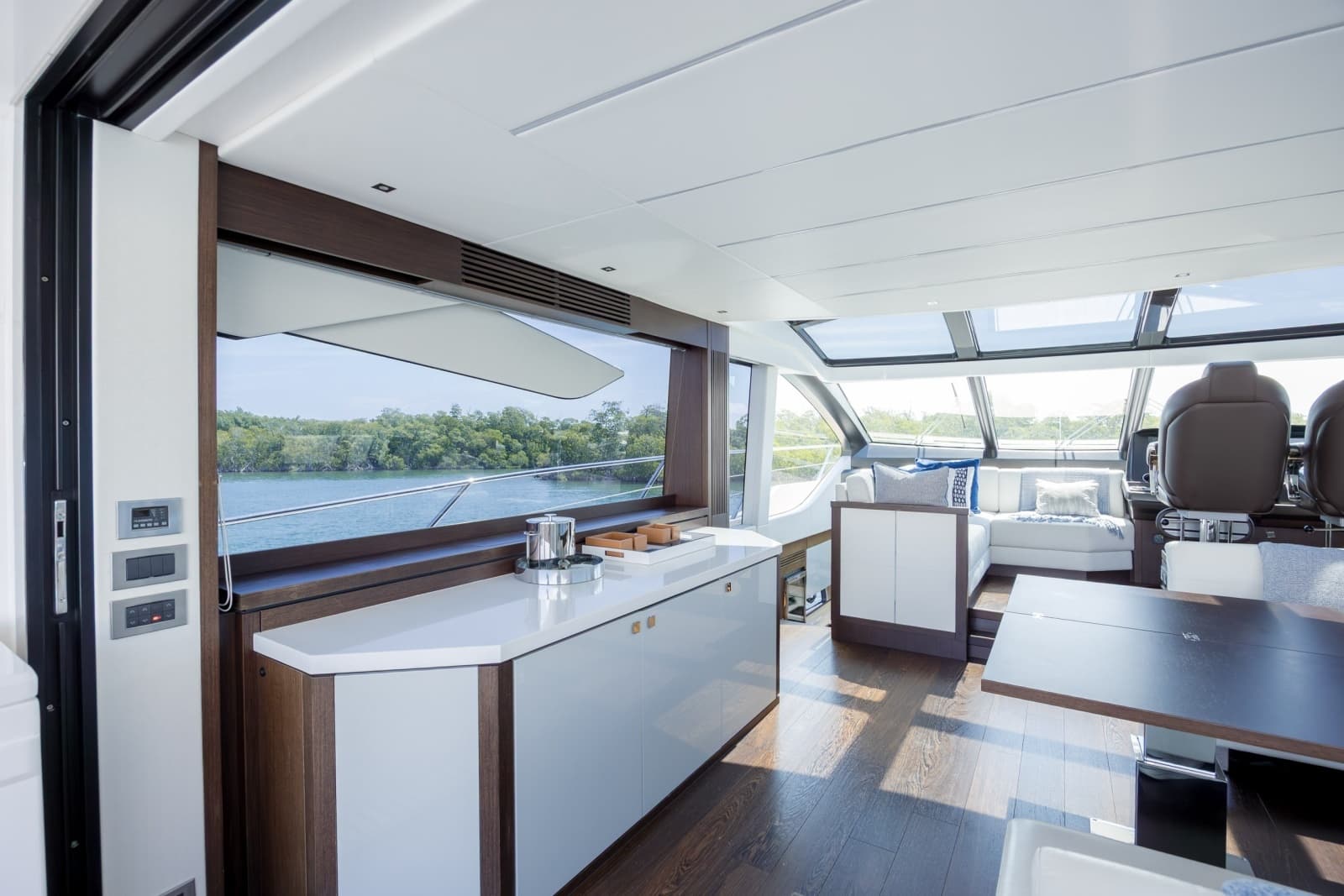 2020 Sunseeker PREDATOR 74 XPS