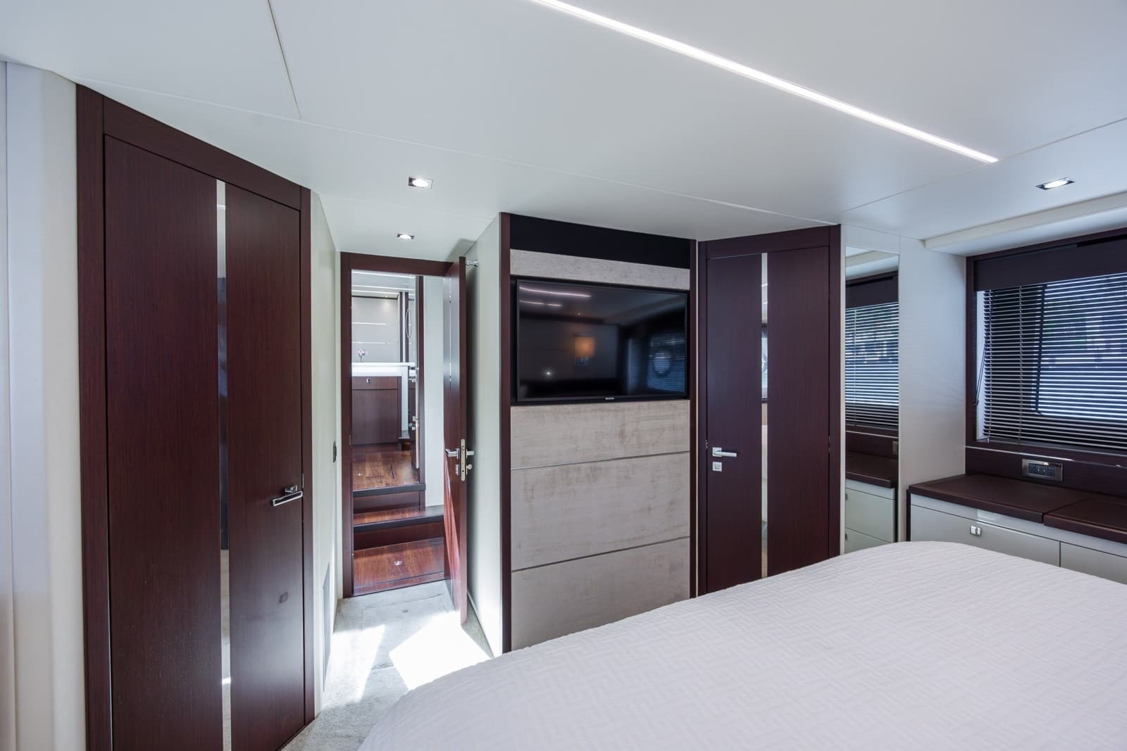 2020 Sunseeker PREDATOR 74 XPS