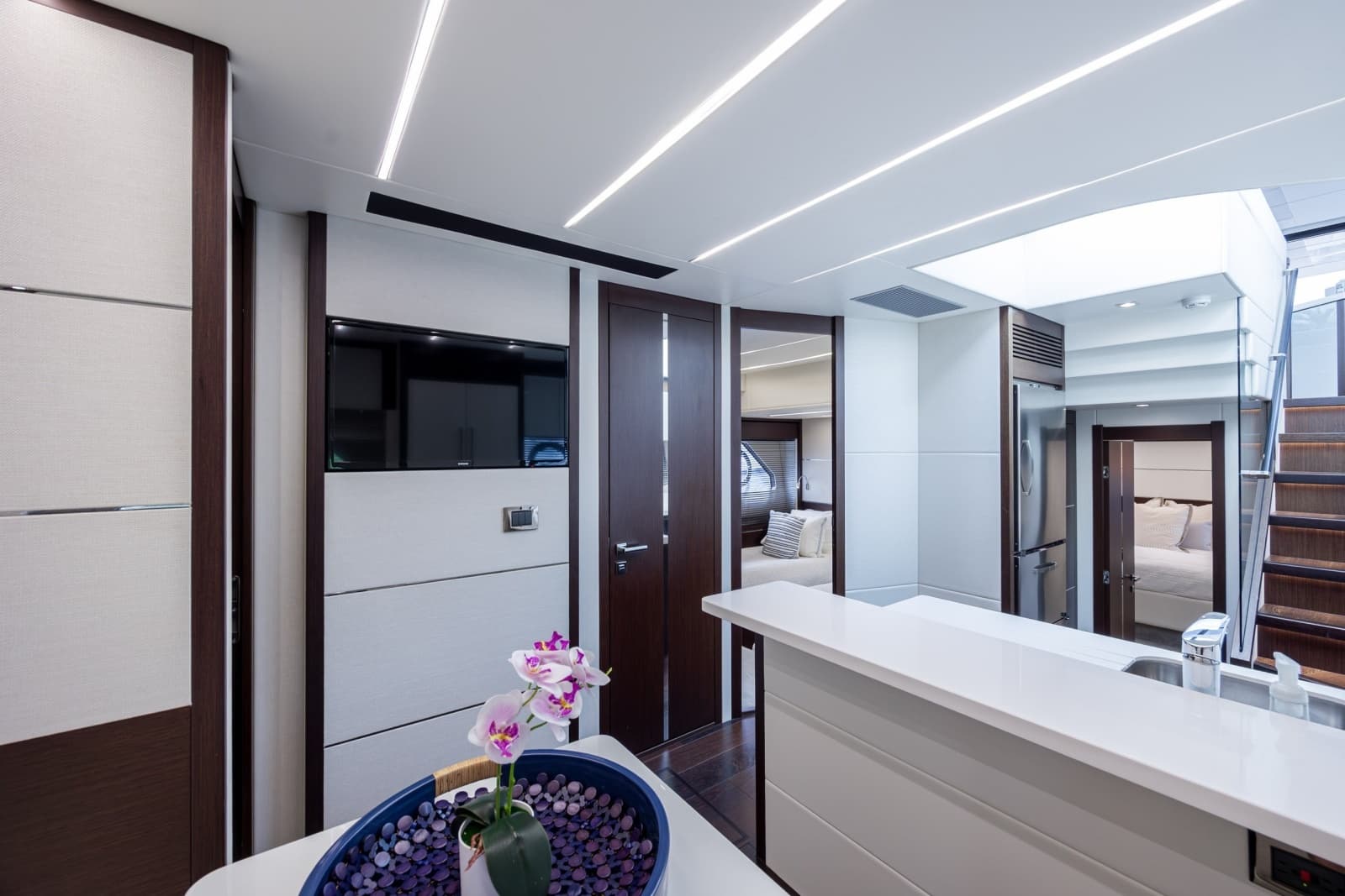 2020 Sunseeker PREDATOR 74 XPS