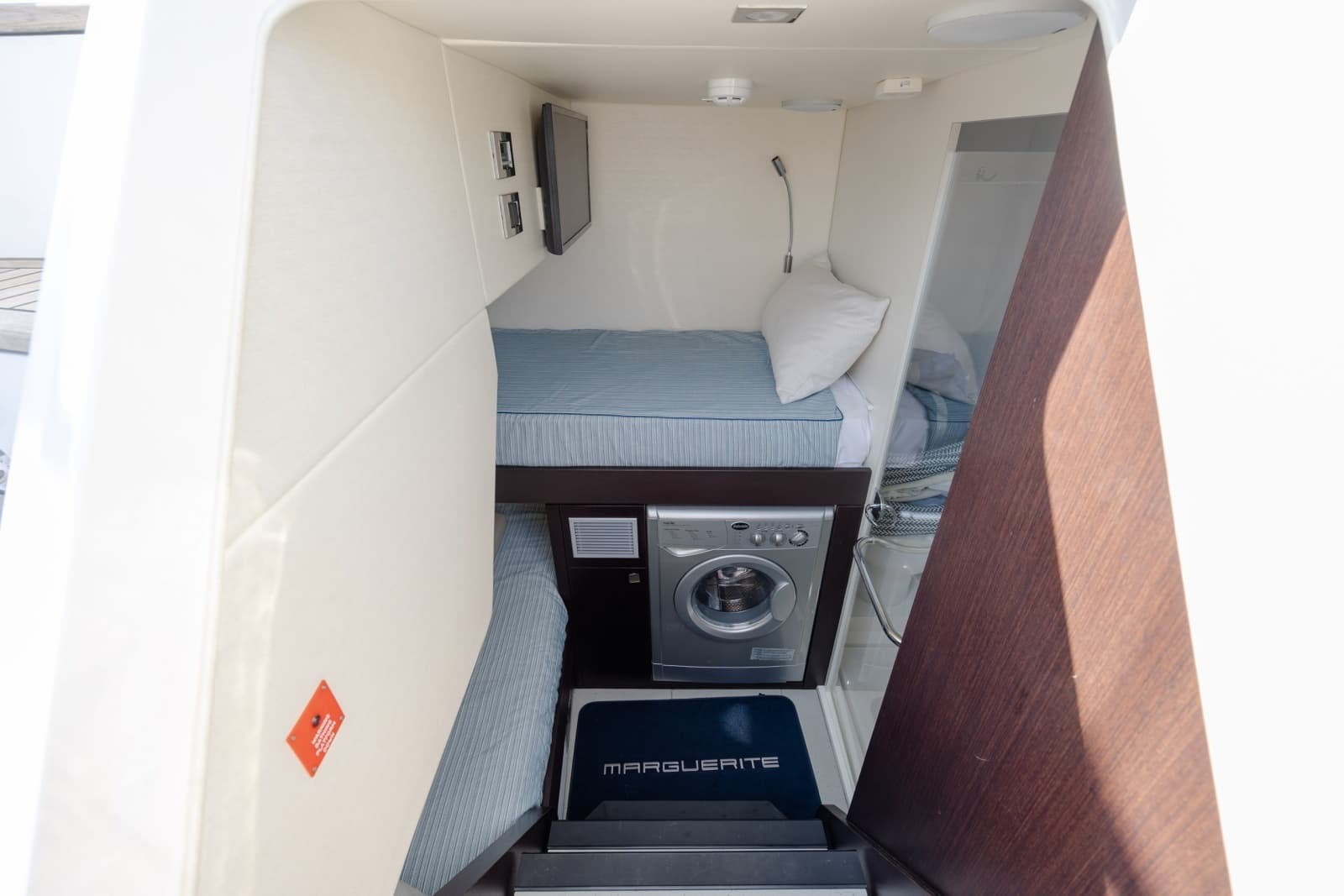 2020 Sunseeker PREDATOR 74 XPS