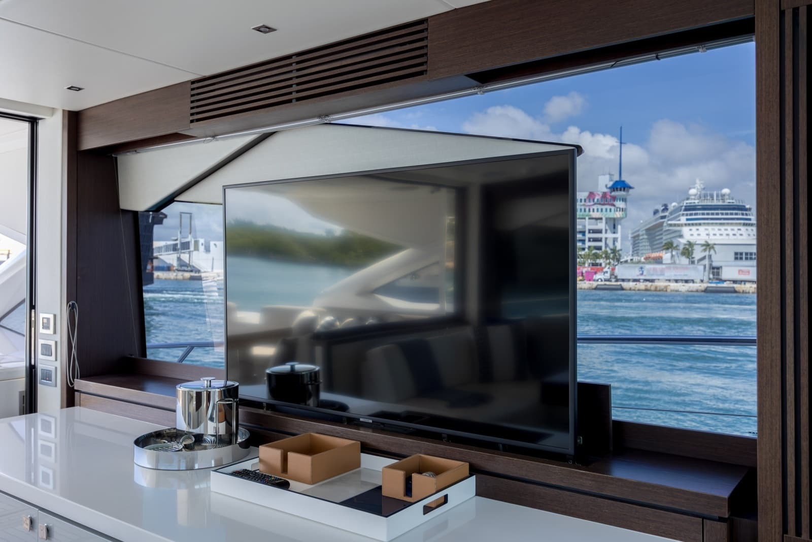 2020 Sunseeker PREDATOR 74 XPS