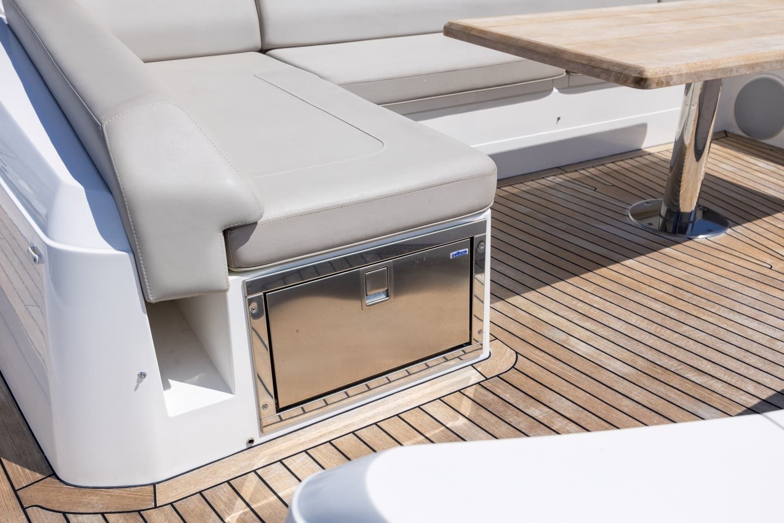 2020 Sunseeker PREDATOR 74 XPS