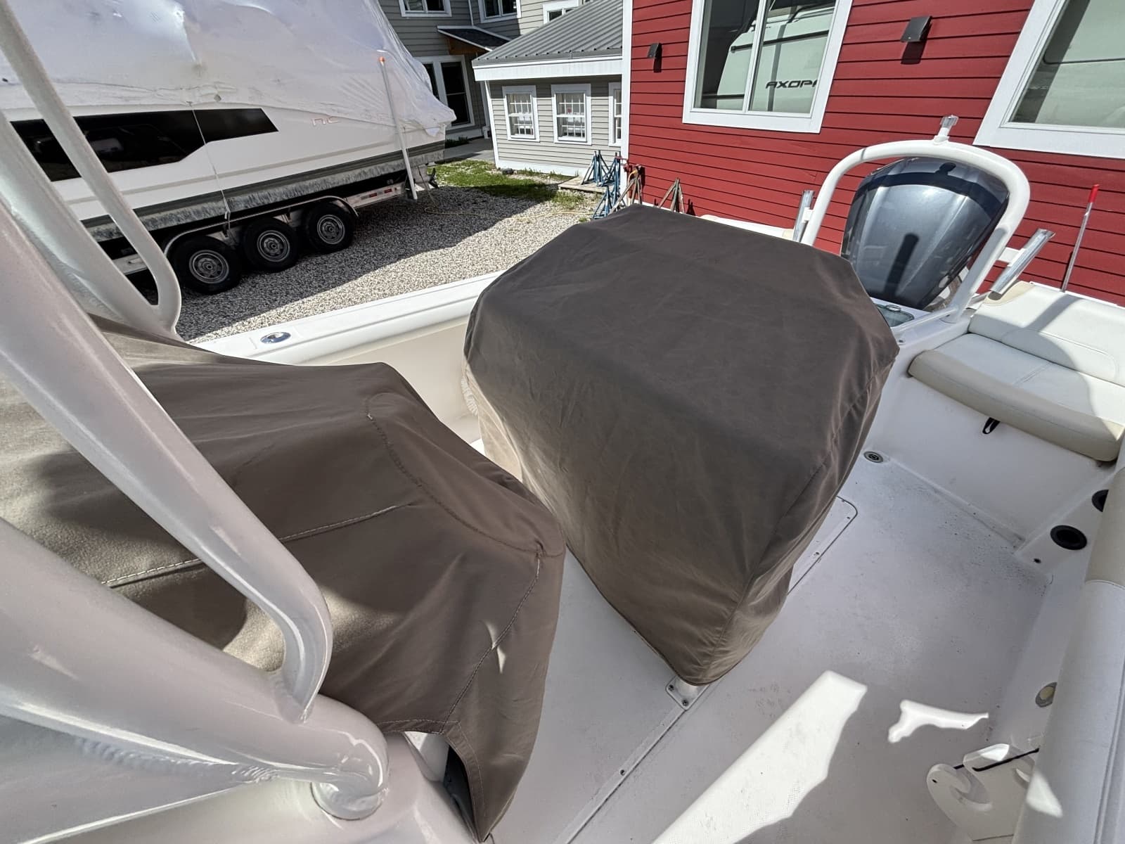 2011 Everglades Everglades 230 CC