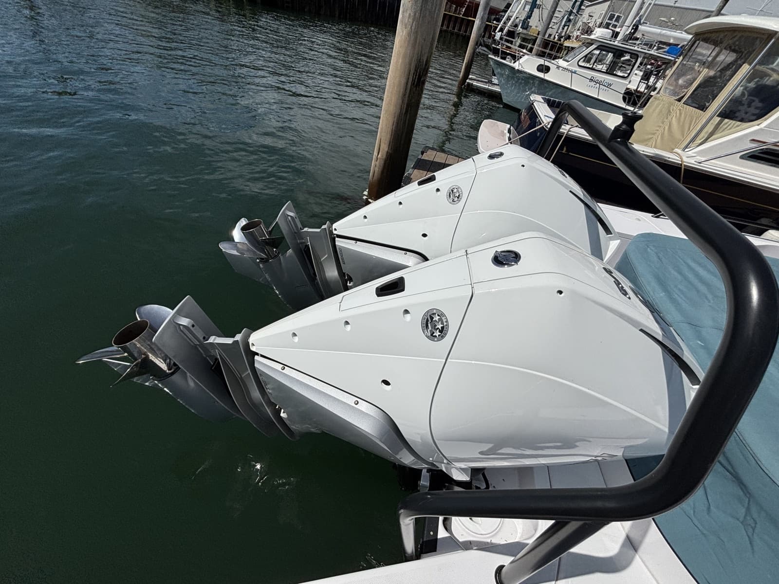 2023 Axopar 37XC Cross Cabin