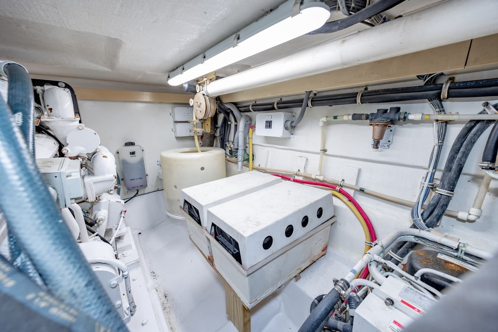 2000 Hatteras 50 Convertible