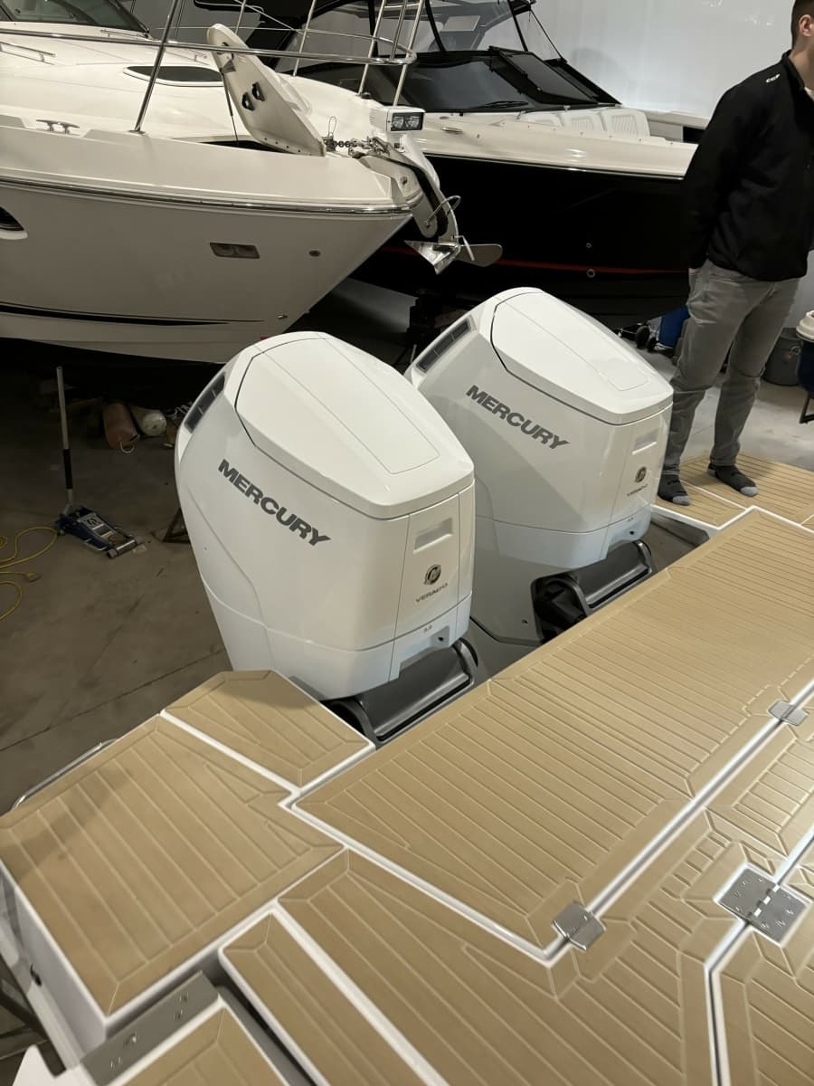 2024 Cruisers Yachts 42 GLS OB