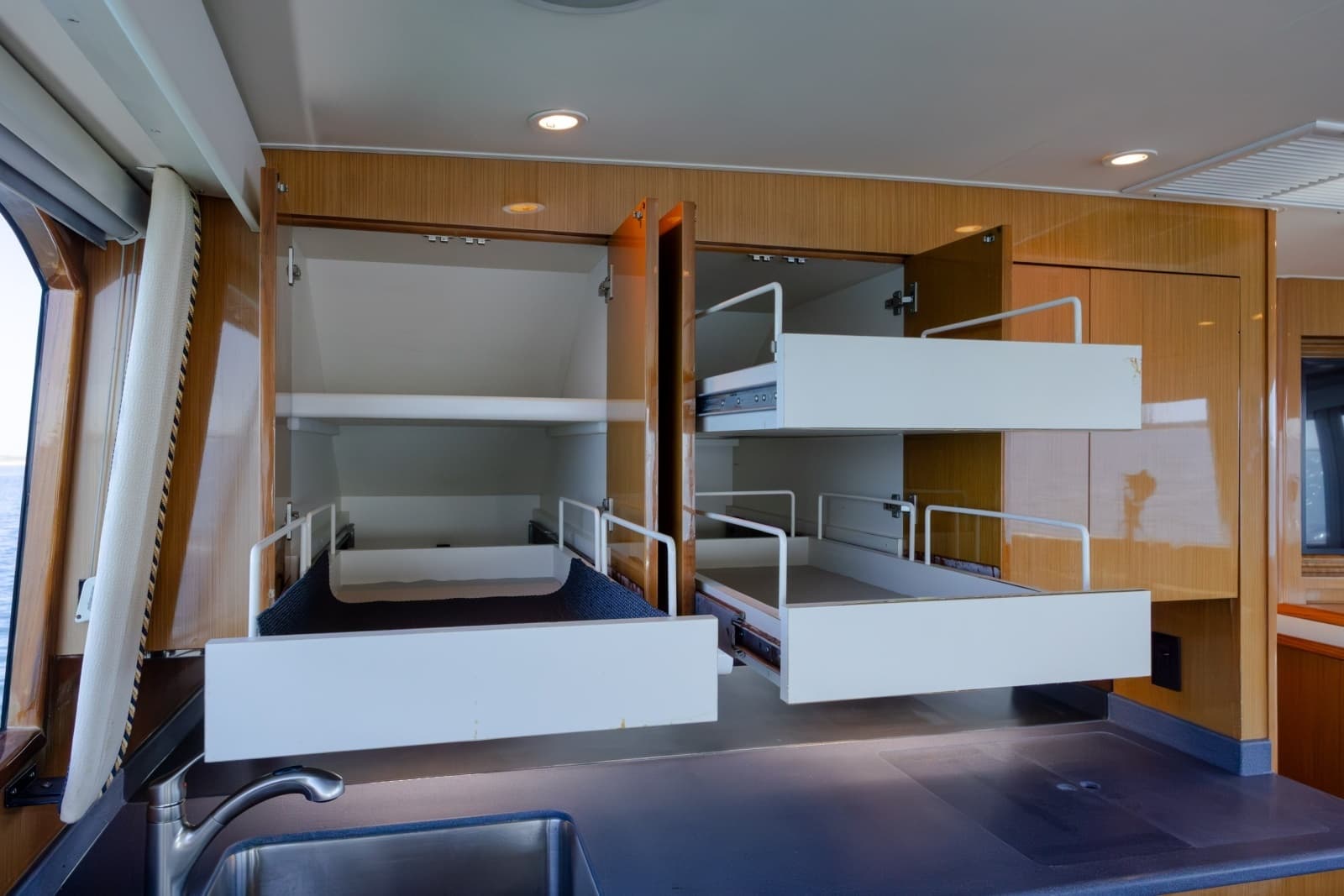 2000 Viking 55 Convertible