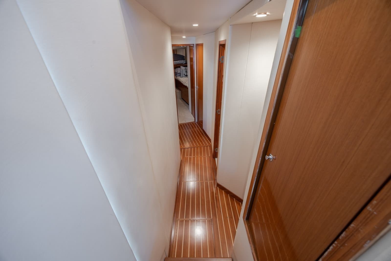 2000 Viking 55 Convertible