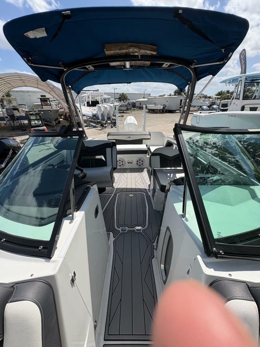 2023 Monterey 255 Super Sport