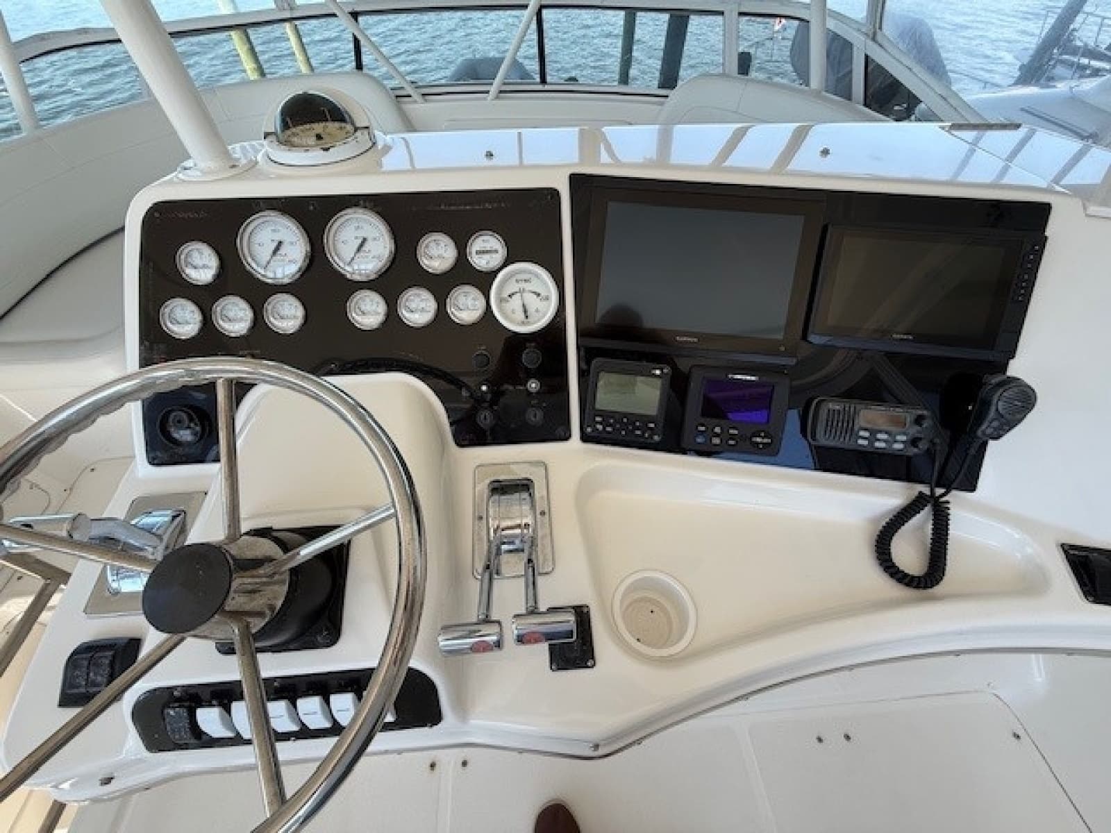 2001 Silverton 42 Convertible