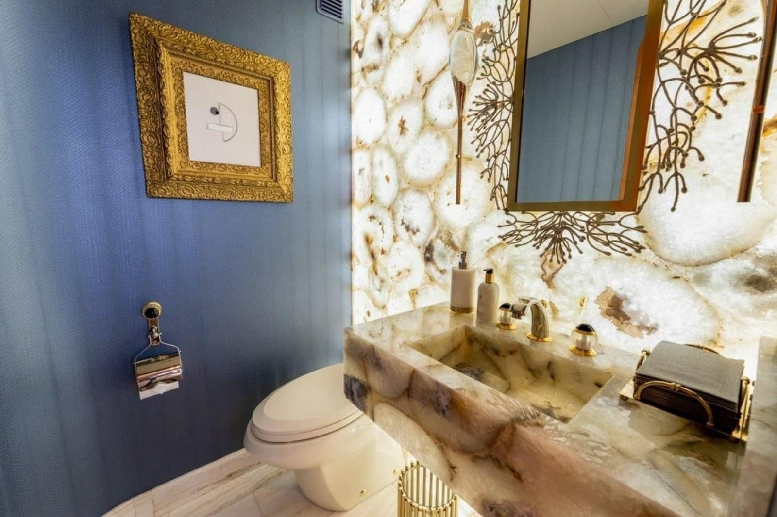 2006 Westport 130 Motoryacht