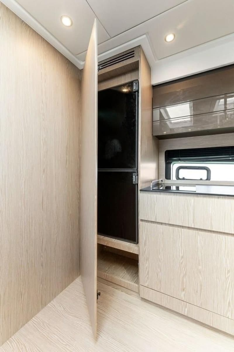 2021 Azimut Atlantis