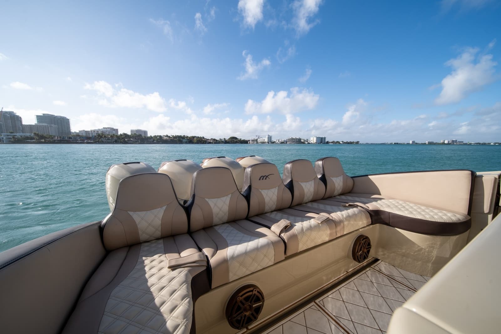 2019 Midnight Express 